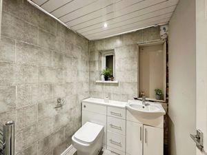 Photo 16- click for photo gallery